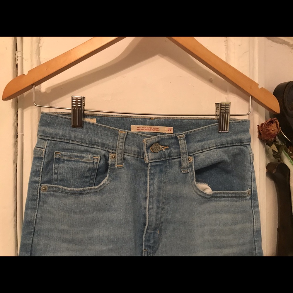 Mile high light blue Levi’s